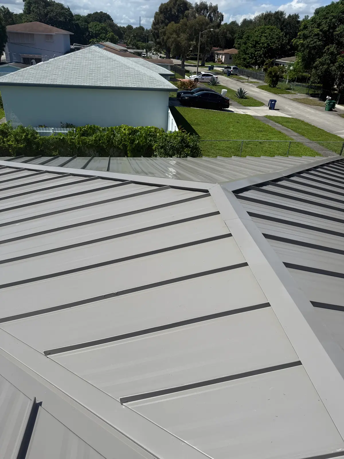 Metal Roof installation in North Lauderdale FL by Dr. Roofing FL
